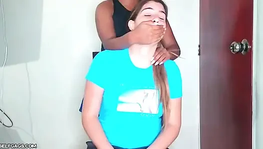 Handgag Sandalyesi