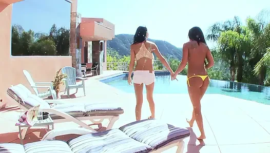 Teenie-lesben Lecken Muschis in Wilder Schlafzimmerorgie