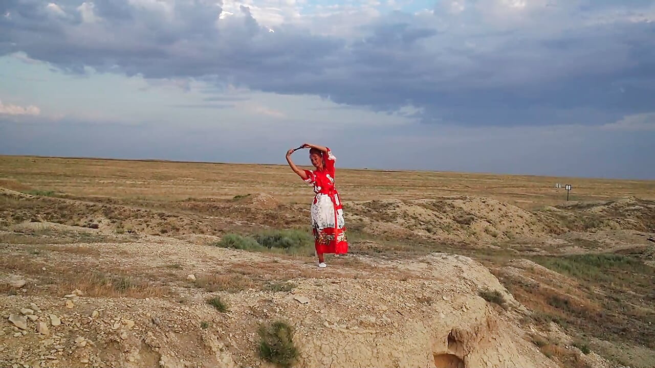 With fan on hills
