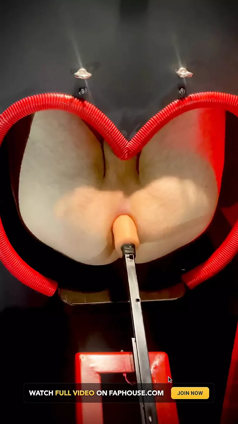 Massaggio prostatico maschile di qualità nel nostro gloryhole! Provare emozioni piacevoli e sii in buona salute!