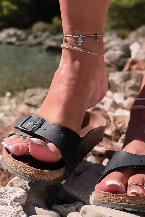 Birkenstockové nohy