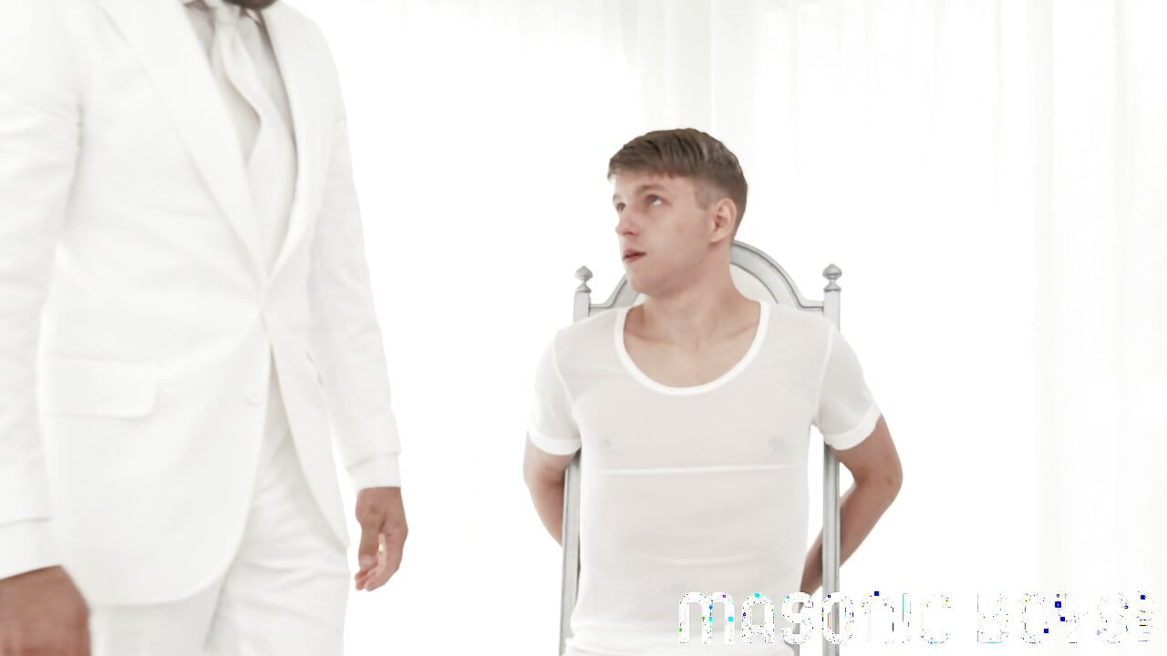 MasonicBoys - Cute twink Apprentice Noah White blowing his massive load