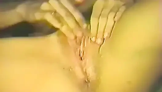 Güzel amcık zevk almaya bayılıyor