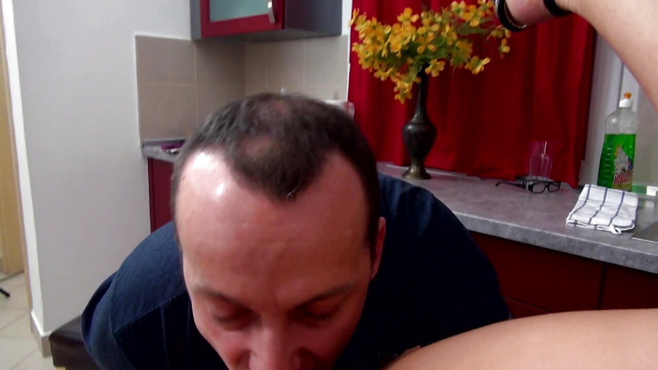 Sexy big ass brunette knows how to suck his cock