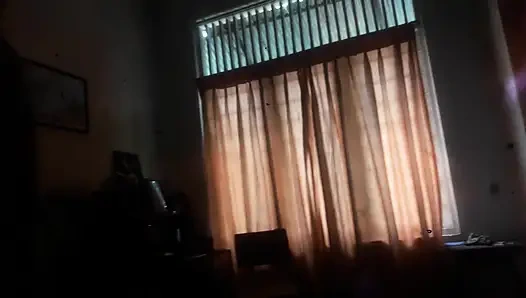 Üvey anne parti elbisesi emiyor