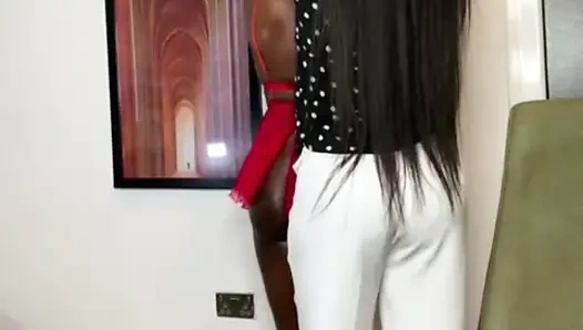 Afrikanische Domina Körperliche Bestrafung