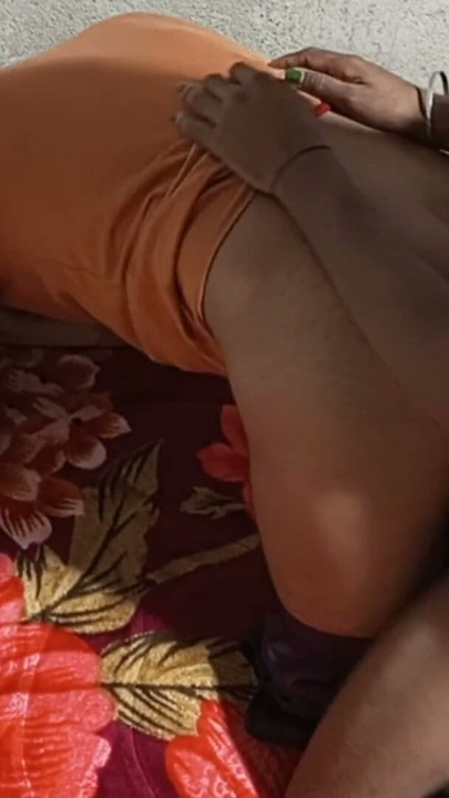 Pooja Shimel was applying nail polish alone at home when her master came to the house and master fucked her while touching ass. | Clip 2