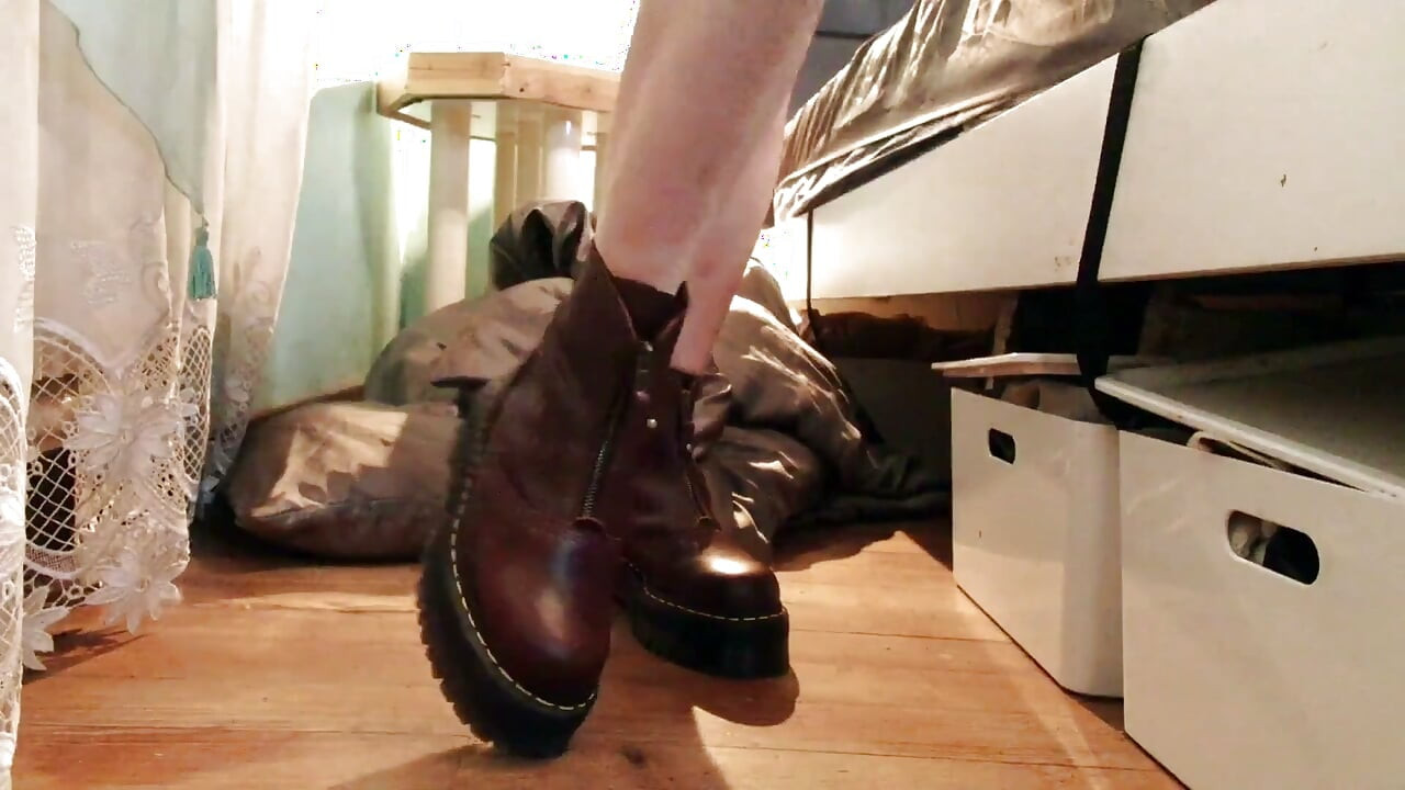Dr Marten's Cock Fetish
