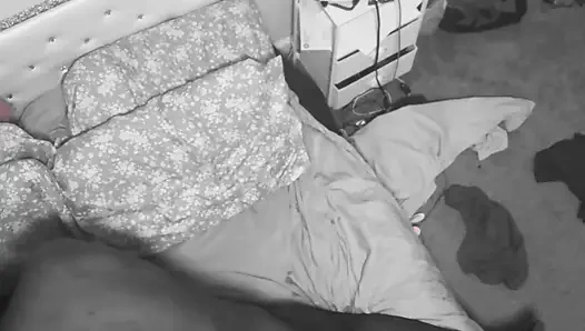 Büyük dövmeli götlü orta yaşlı seksi kadın büyük yarak arka çekimlerine ve götüne büyük boşalmaya uyanıyor