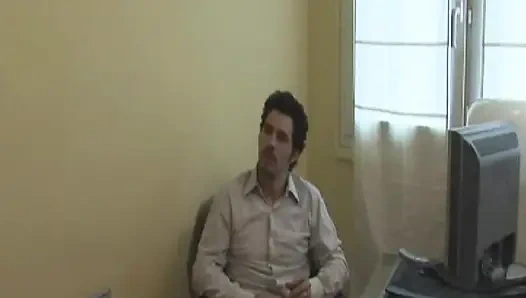 Pantat cewek perancis rambut pirang yang dicambuk dientot habis-habisan