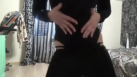 Big boobed dancer in yoga pants part1