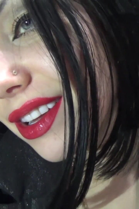 Rose lipstick & gloss tease