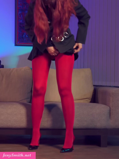 Jeny Smith trying yoga pants 😜