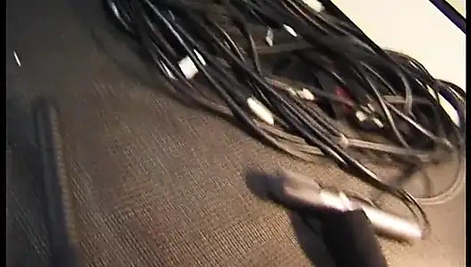 Pelacur brunette amatir disetubuhi dalam aksi pov