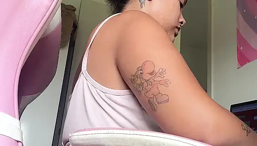 Home Office Workday Chubby Girl Natural Loud Farts Computer Desk Vibes