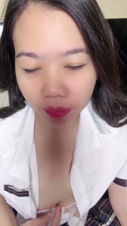 A Beautiful Girl Fucking Her Stepfather