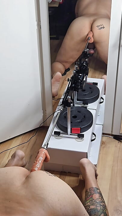 鏡で太い尻を犯す