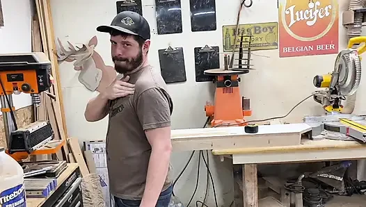Seattle Dad and Buck. Hairy Bear DILF Daddy Blowjobs at Work FULL VIDEO