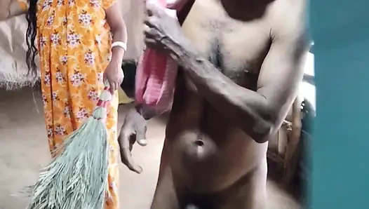 Kayınbiraderim evde bir delik buldu ve beni evde sikti.