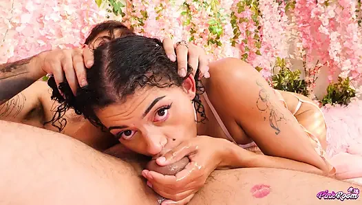 Розовая комната, эпизод 31: высокая, сексуальная шлюшка Наташа Картер делает все это