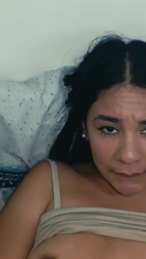 In close-up - beautiful colombian woman meets her partner on the internet and they get fucked | Clip 2
