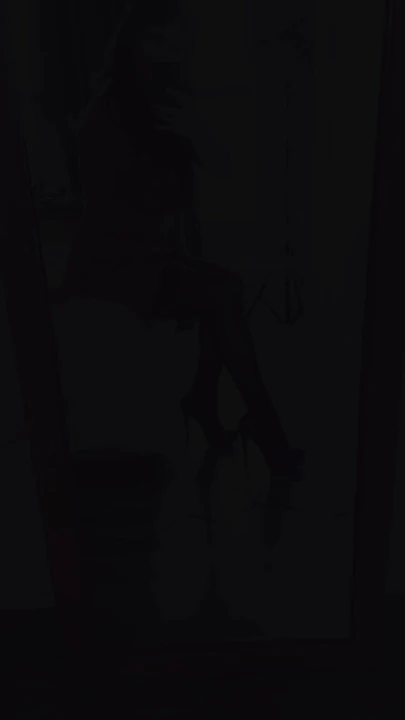 TikTok MomMY in Lingerie, Nylon and Highheels
