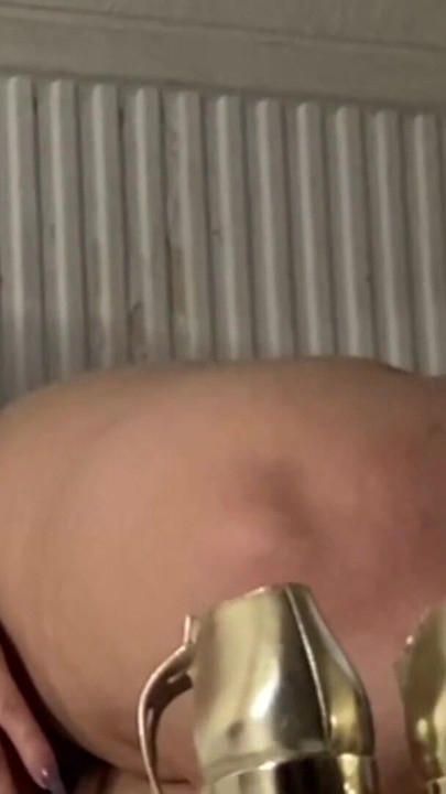 Hot curvy Milf gets ready to fuck the delivery man at her house. | Clip 1