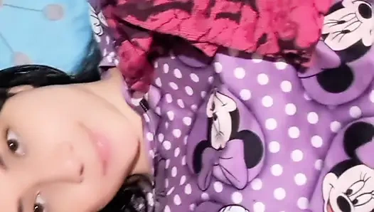 Schau es dir an. Schau es dir an, bevor es gelöscht wird. Kolumbianischer Influencer