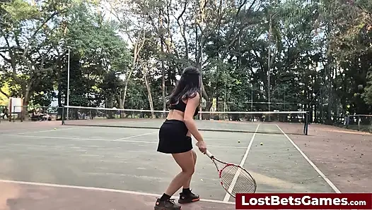 Rafaela dan igor bertanding bugil di luar ruangan