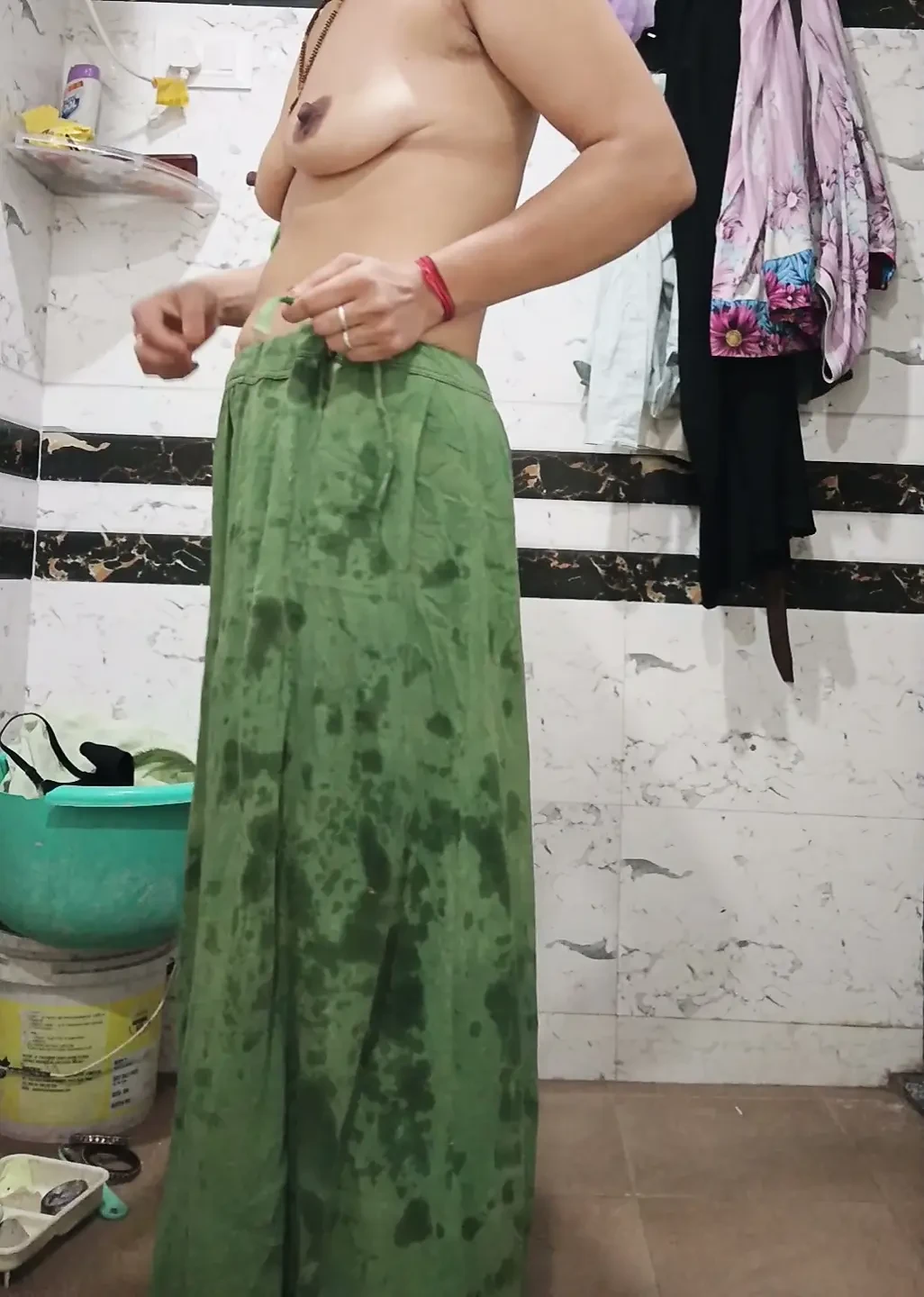 Priya Bhabi Nice Body Show