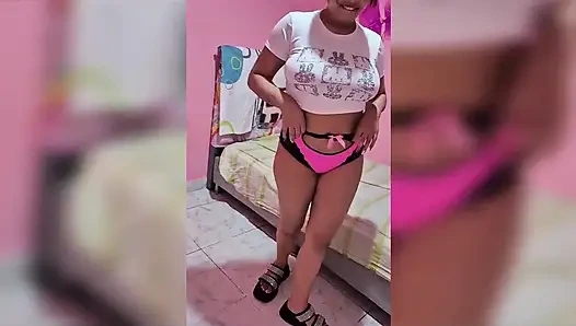 Осторожный!! Осторожный!! Ты чуть не забрызгала молоком мне в глаза, а я хочу его в мой рот.