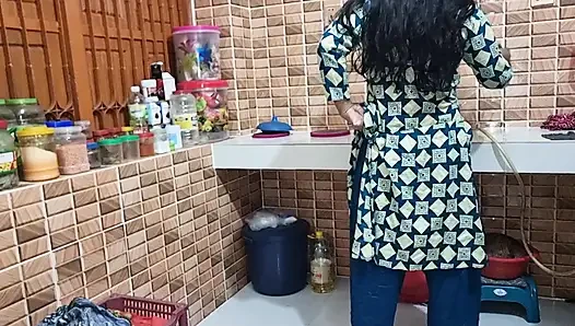 Bangla voice anal closeup video. New anal video in deshi wife