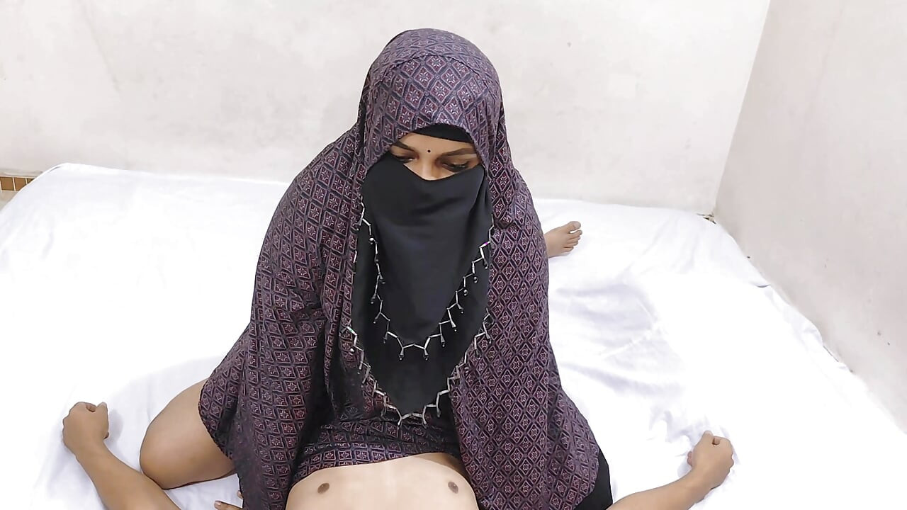 indian Bangla Muslim Hijabi Anty Hardly  Fucking video. ( Full Bangla Voice)
