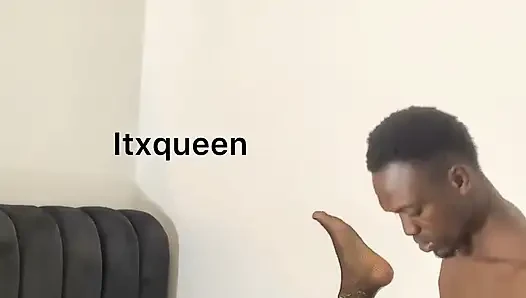 Pato dan itxqueen di balik layar