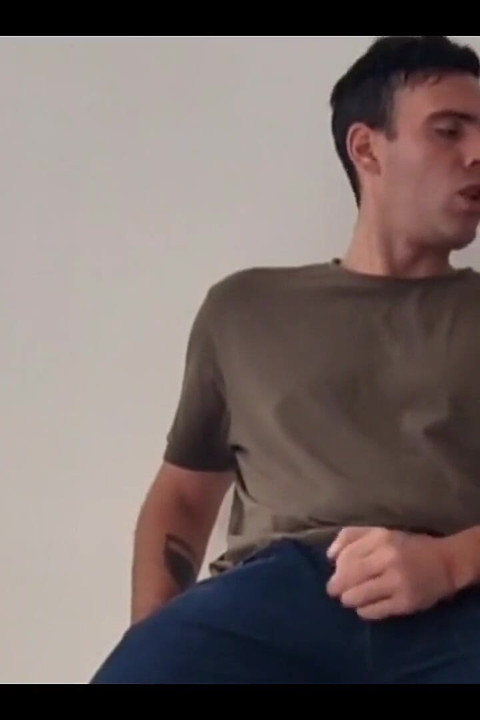 Me pone muy cachonda en el show en vivo