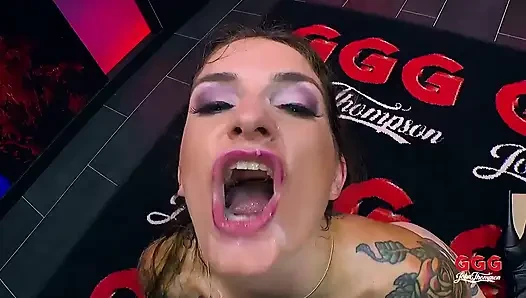 Rebecca Menemukan Air Mani - Ggg John Thompson
