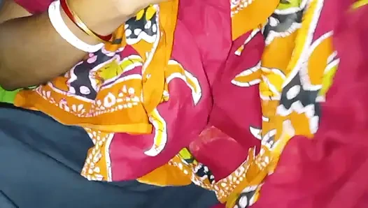 Village aunty ke sath romantic Bhari desi chudai