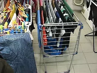 Дрочить у загальному підвалі
