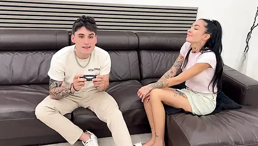 Saya menghancurkan vagina MILF Italia dengan wajah slutty - Silvia Preslar