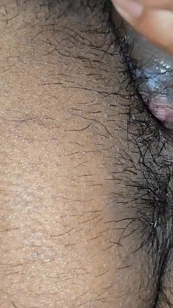 Momento increíble de "De cerca, cremoso coño de milf follando video"