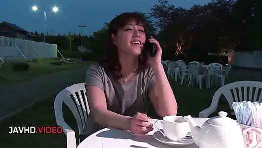 Riho Mikami herkesin içinde çarpıcı oral seks becerilerini sergiliyor