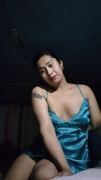 Do you prefer my type of body my face and my gestures?