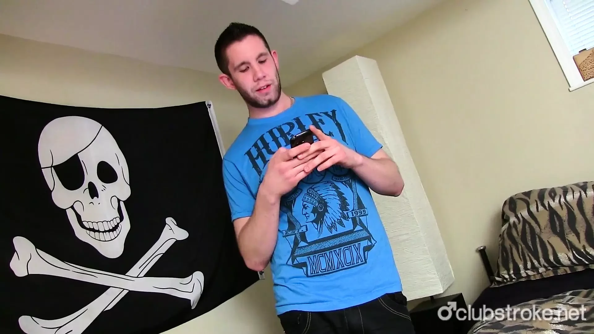 Awesome Straight Guy Bentley Jerking Off