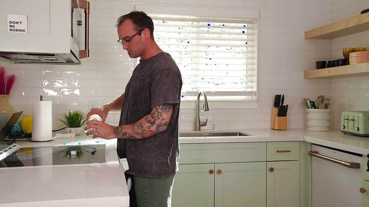 Pegging in Kitchen
