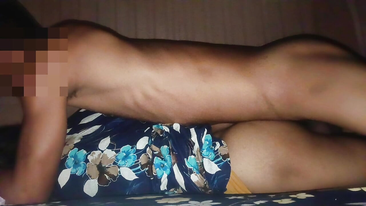 Desi step sister by mistake chod diya