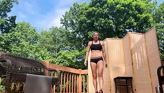 Lora Cross kaç burpees yapabilir