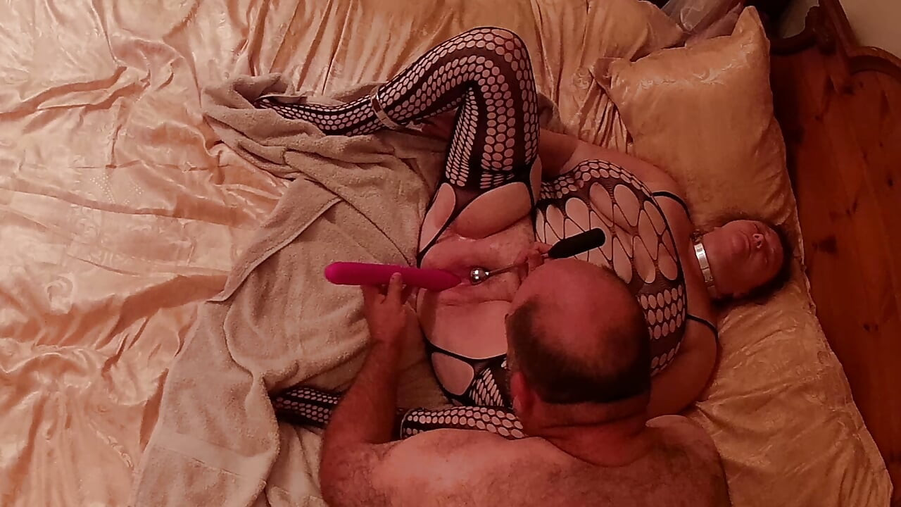 Part 2:- Lanista Bear & Kitty's Date Night. Blow jobs, wands, squirting and treats long the way!