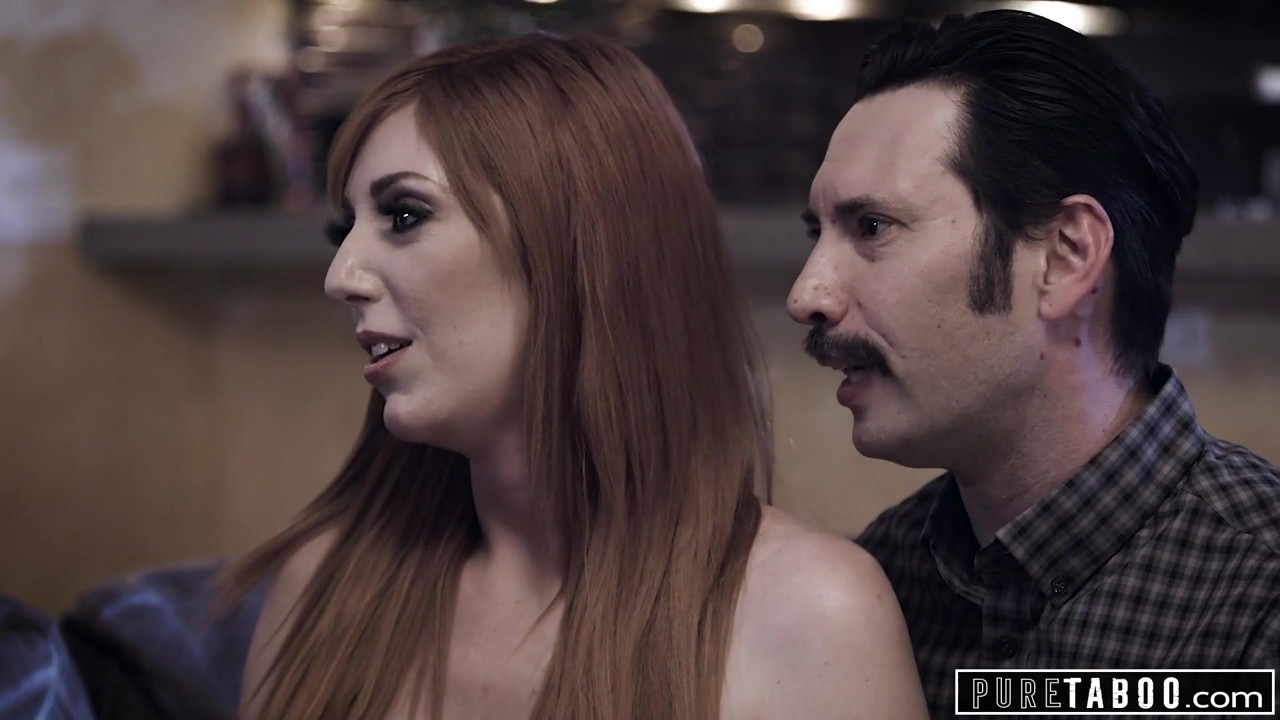 欲求不満のカップルはベビーシッターとセックスしたい