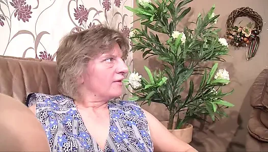 Pierced MILF Needs Special Fuck