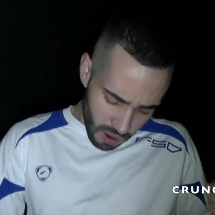 Rafa Marco tarafından Sling'de aaron kullanılıyor